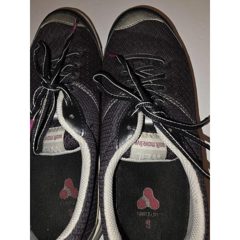 Weil Womens Size 9 Orthopedic Tennis Shoes.